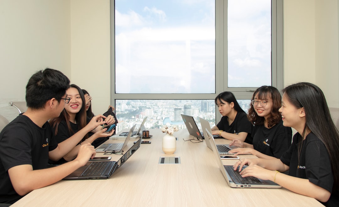 việc làm online tại nhà - tổng quan và phân tích | DigiSource.vn