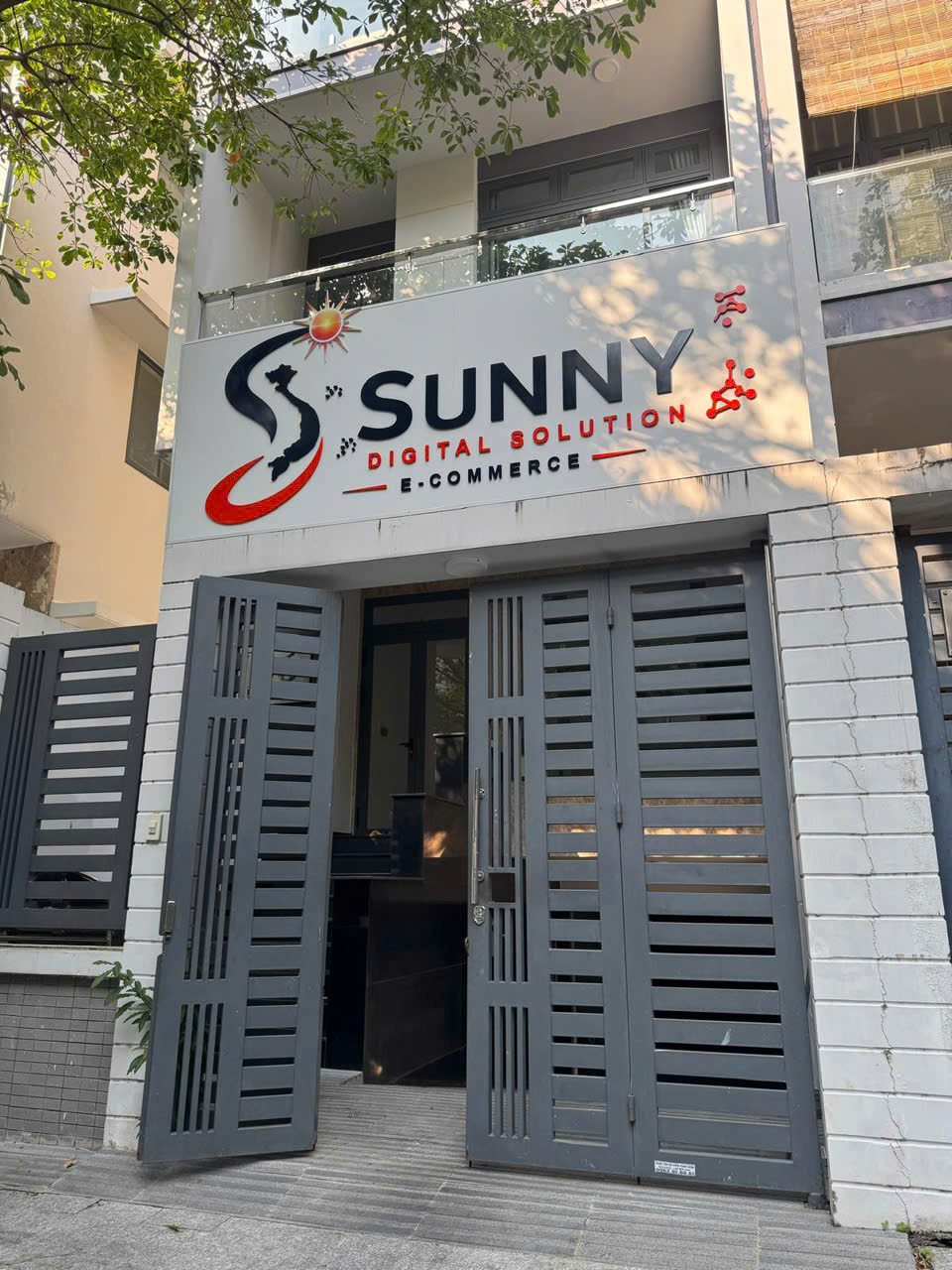 Công ty TNHH Giải Pháp Công Nghệ Số Sunny Việt Nam headline